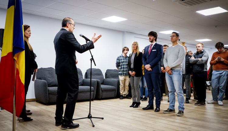 centre-dia-creu-roja-_28A5862