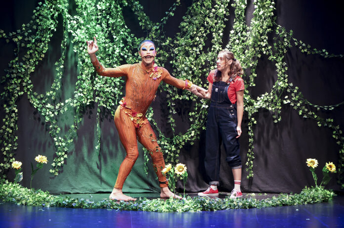 Obra de teatre clementina al teatre comunal