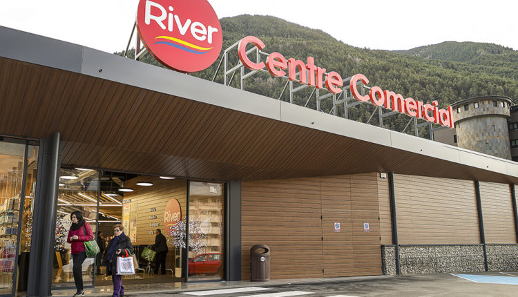 River Centre Comercial a Encamp