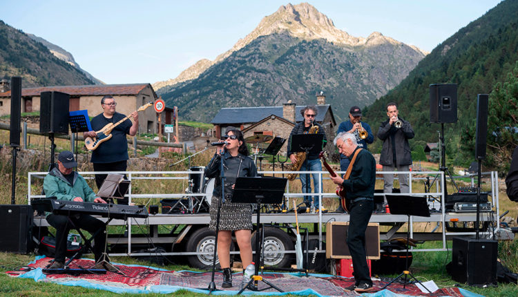 02-ESQUELLA INCLES WALKING MUSIC FESTIVAL 20250823 11