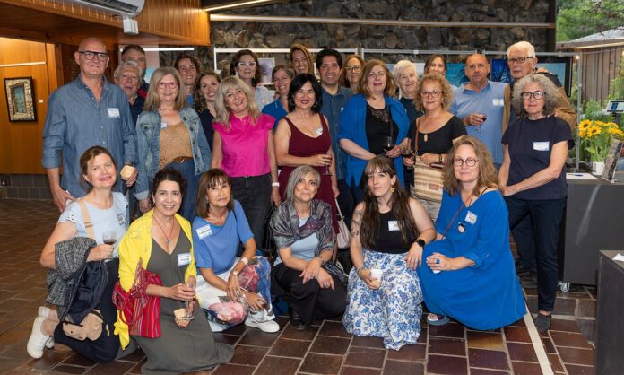 “Blau” reuneix 28 artistes en una exposició col·lectiva