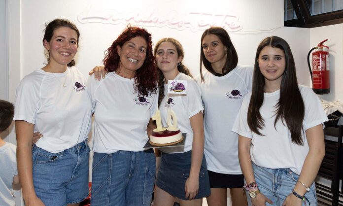 Entreacte celebra 10 anys com una gran família