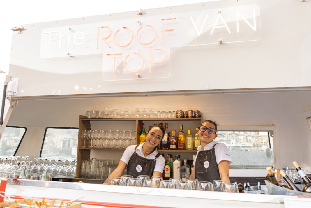 INAUGURACIO The RoofTop VAN (77 de 192)