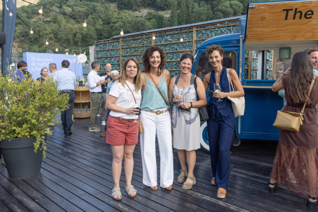 INAUGURACIO The RoofTop VAN (99 de 192)