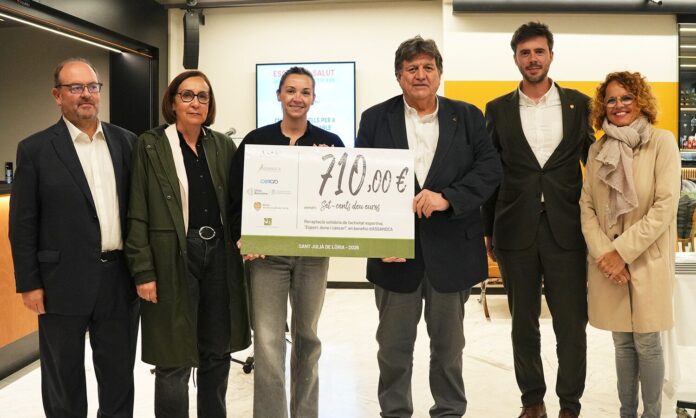 Els “Nous eneAMICS enfront del càncer” a debat