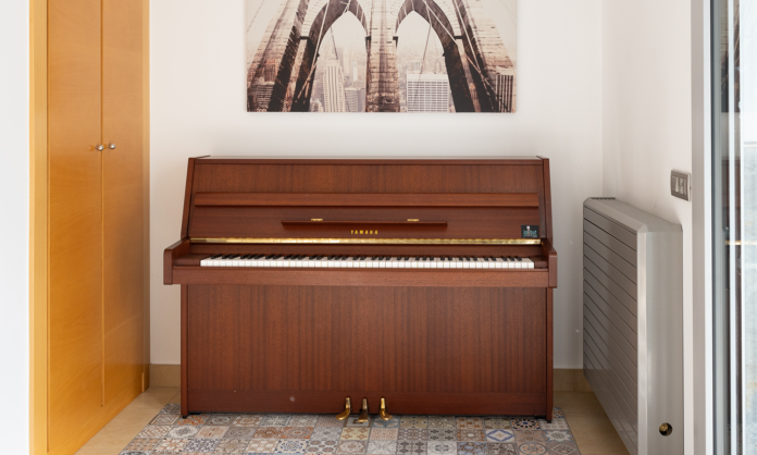 El teu piano, a casa i a punt per sonar