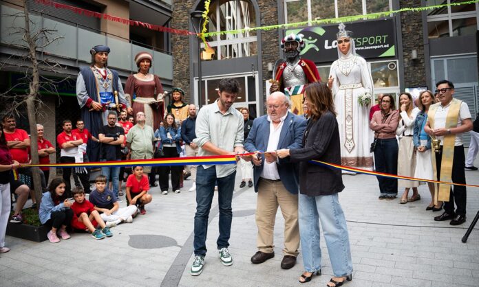 Inaugurada la nova plaça Calonge-Sant Antoni a Sant Julià de Lòria